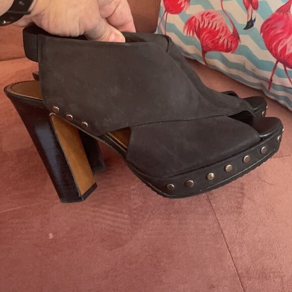 Donald J. Pliner heels  - Picture 4 of 7